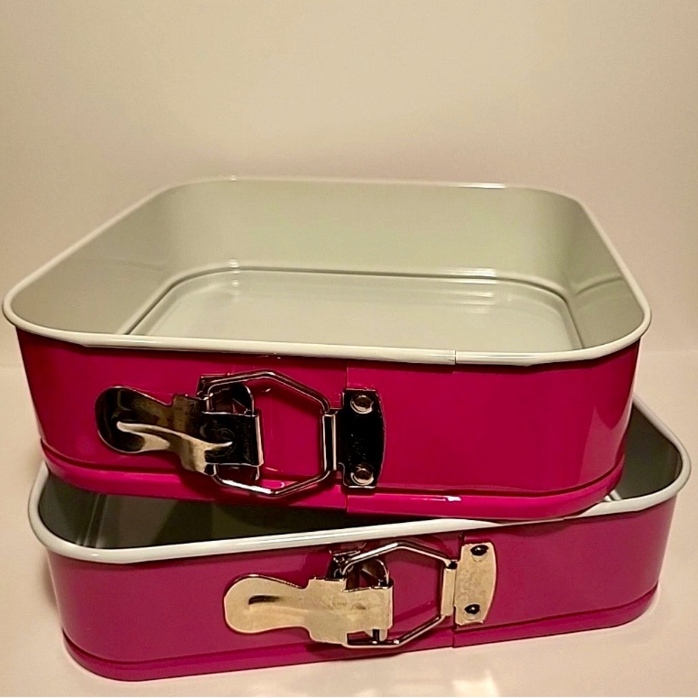 2 Square SpringForm Hot Pink Baking Pans by Smarthome